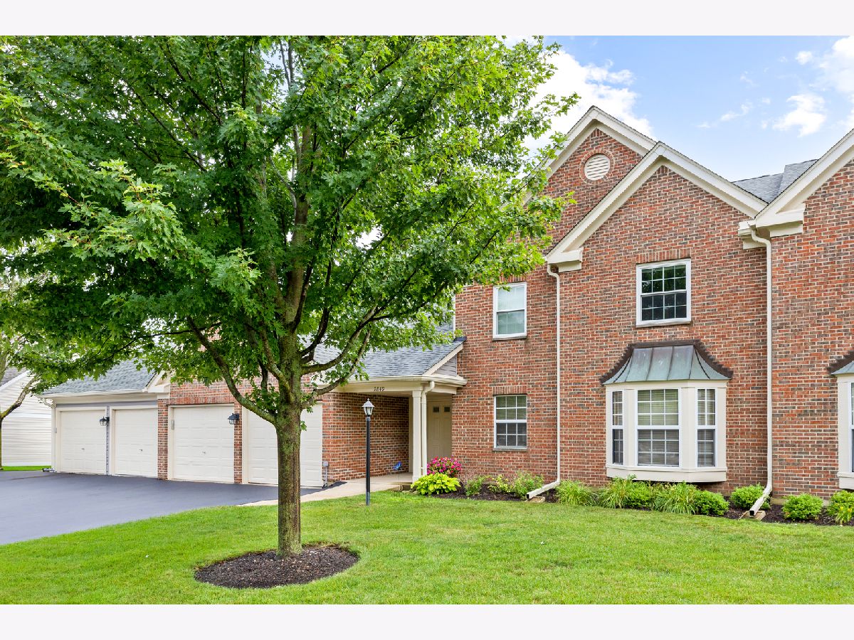 Townhomes & Condos Sold Towne Place West Schaumburg Illinois, 2849 Meadow