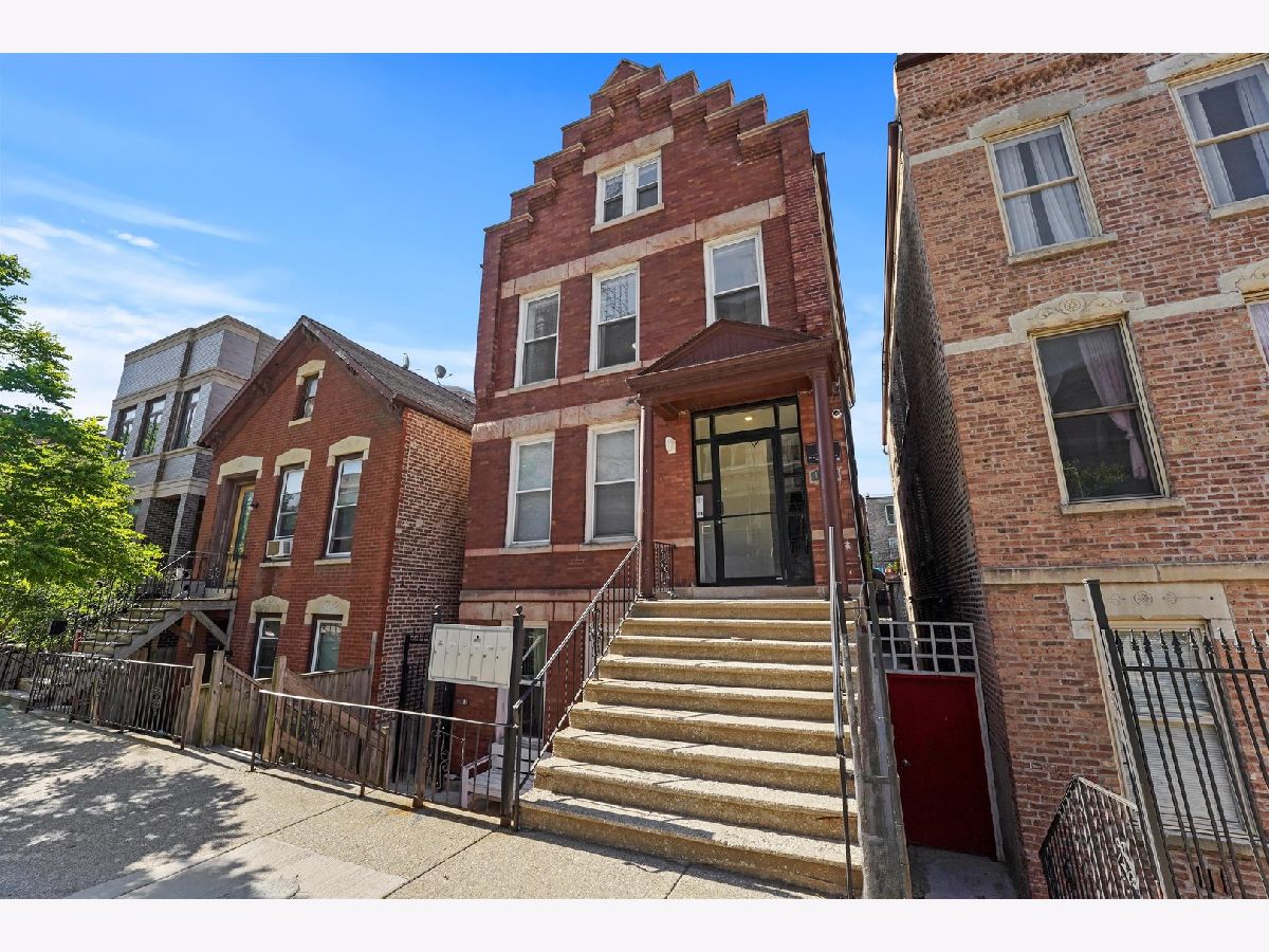 Condominiums & Homes Rented Heart Of Chicago Chicago Illinois, 1645 17th