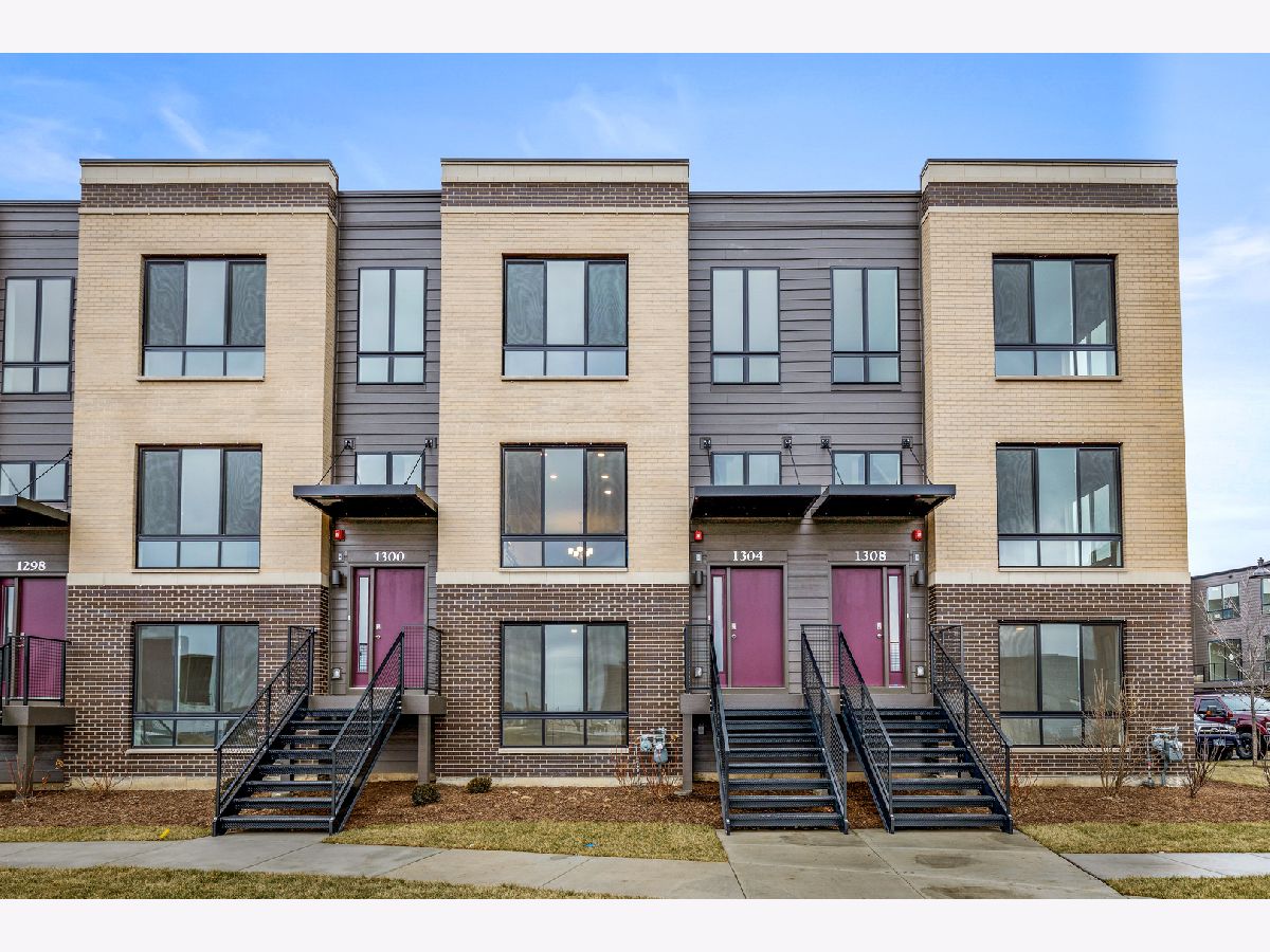 Condos & Townhomes Rented Northgate At Veridian Schaumburg Illinois, 1304 Catalina