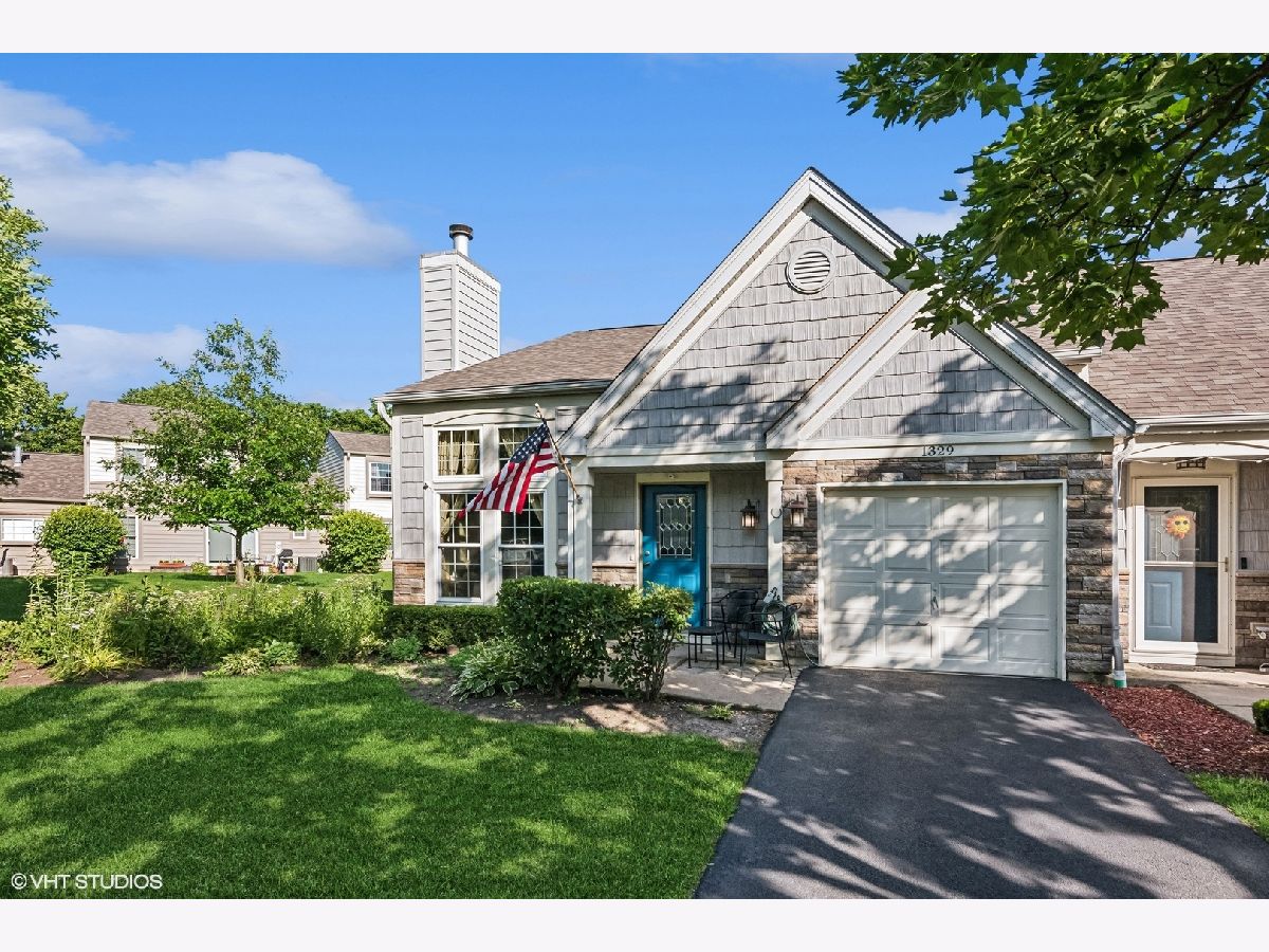  Sold Carol Stream Illinois, 1329 Gloucester