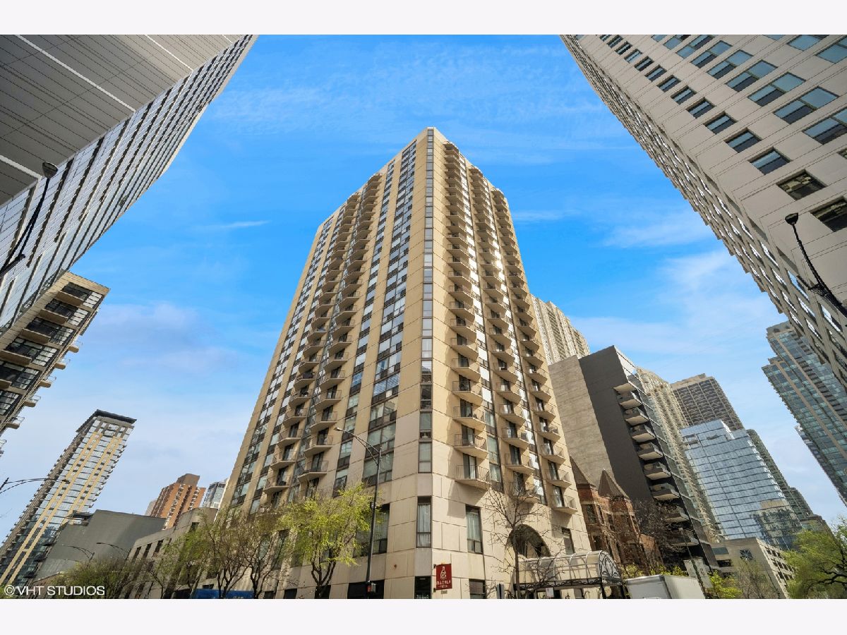 Condominiums Sold Hermitage Chicago Illinois, 70 Huron