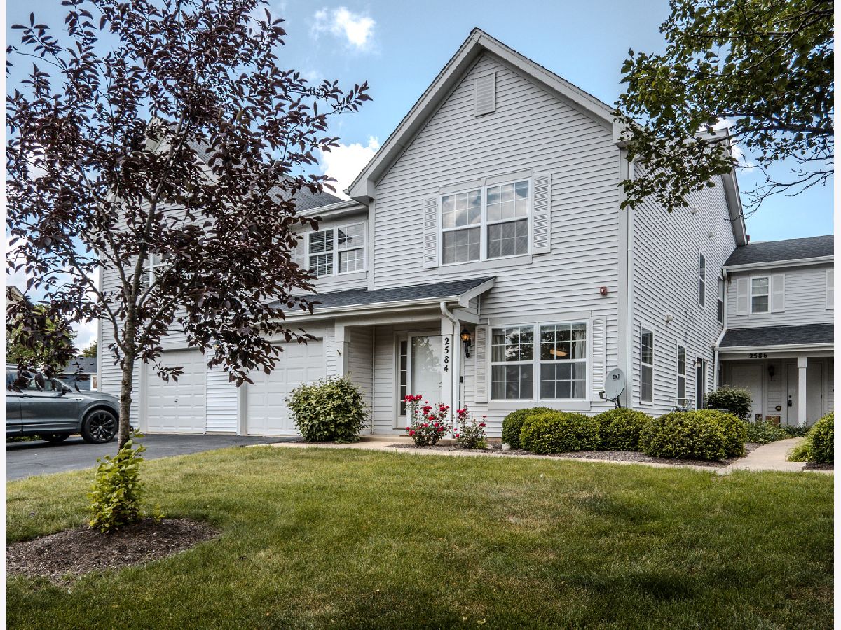 Homes & Townhomes & Condos For Sale Lakewood Valley Aurora Illinois, 2584 Dickens Drive