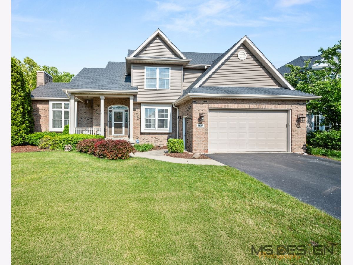 Homes & Townhomes For Sale Heron Creek Sycamore Illinois, 1826 Joseph Sixbury Street