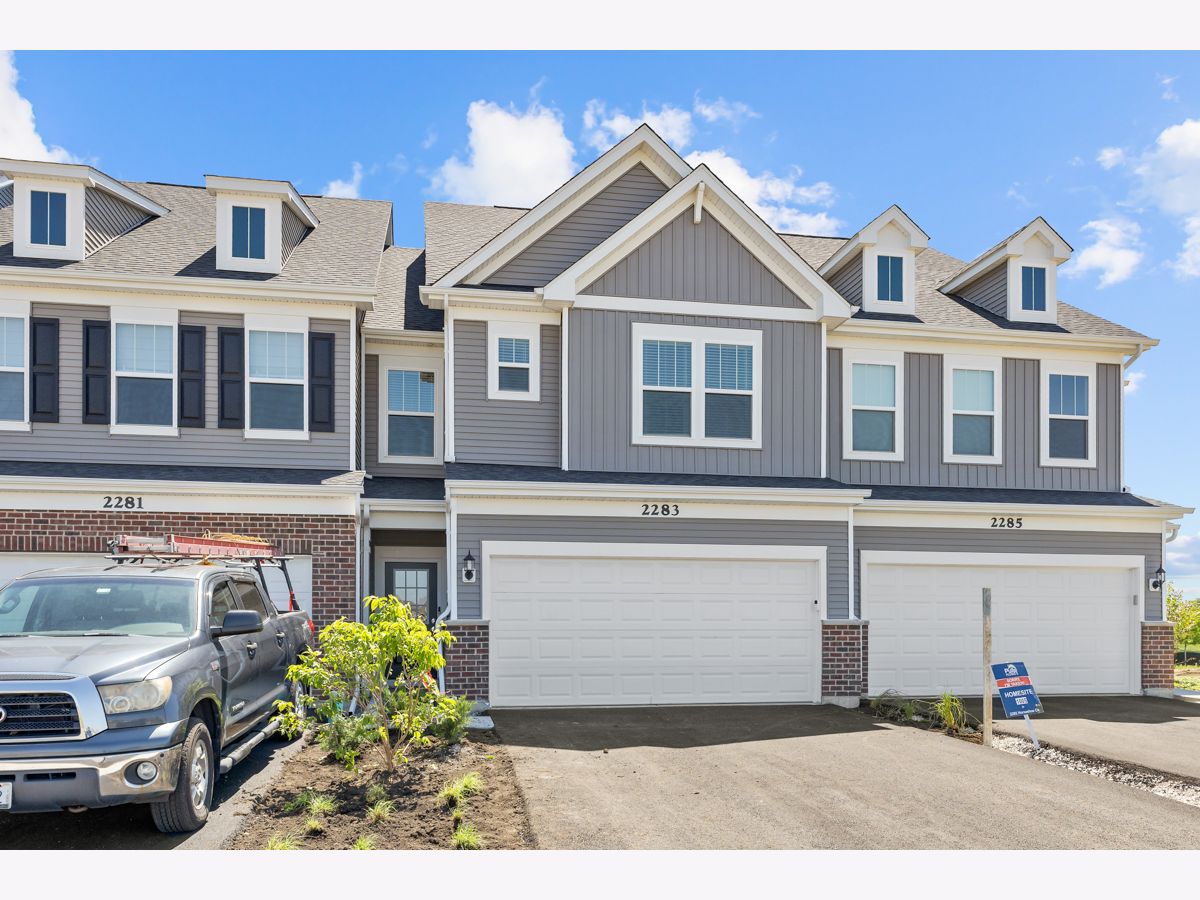 Condos & Townhomes Rented Naperville Polo Club Townhomes Naperville Illinois, 2283 Horseshoe