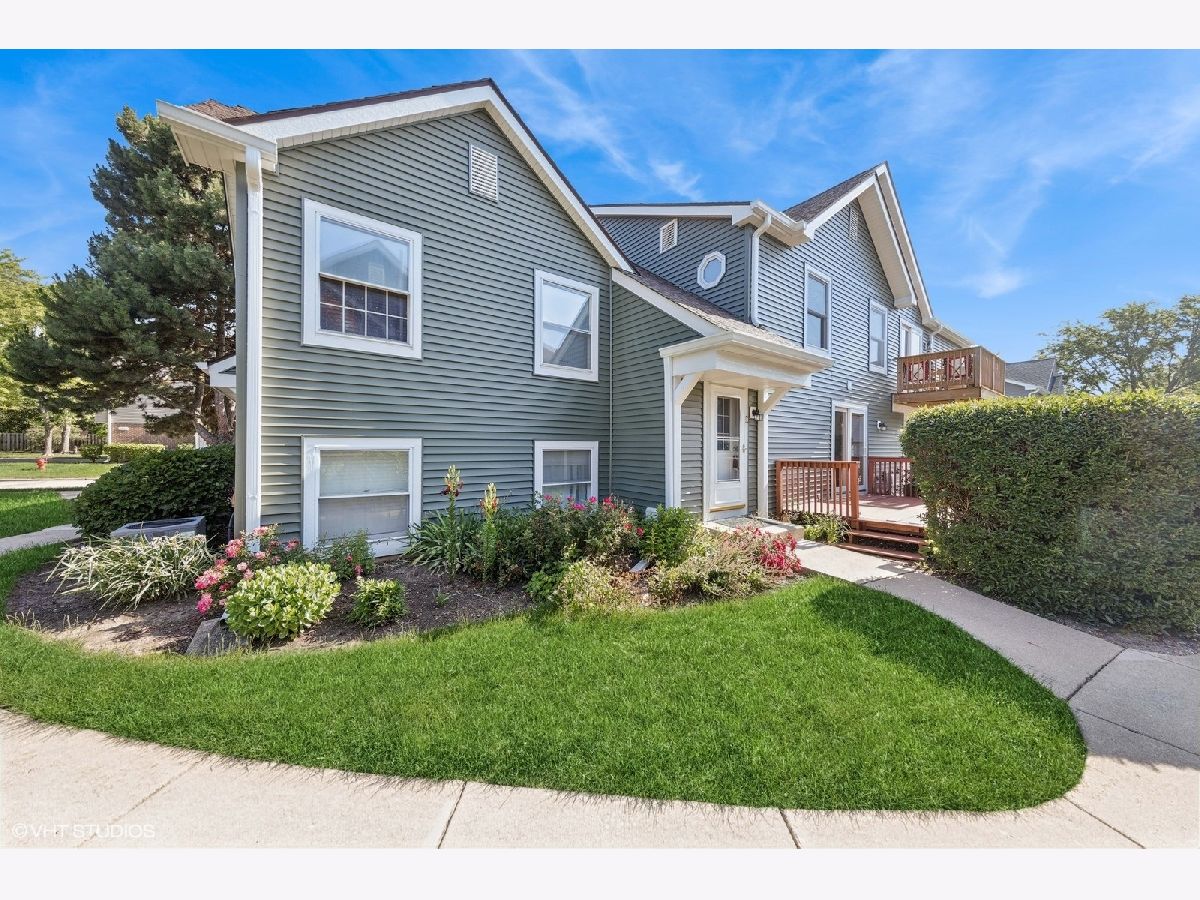 Townhomes & Condos Sold Highpoint Lisle Illinois, 2733 Weeping Willow