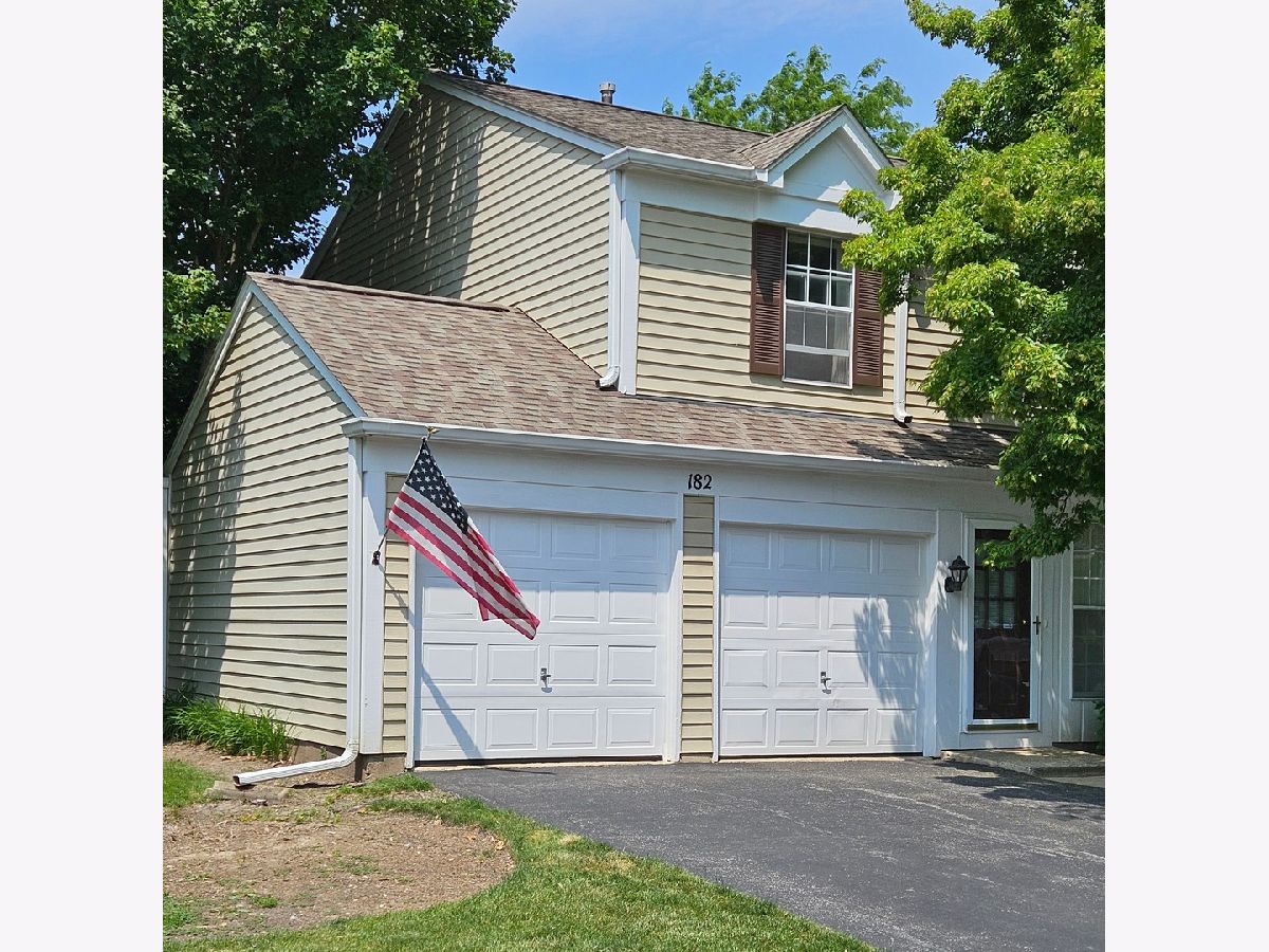 Townhomes & Condos & Homes Sold Diamond Bay Aurora Illinois, 182 Half Moon