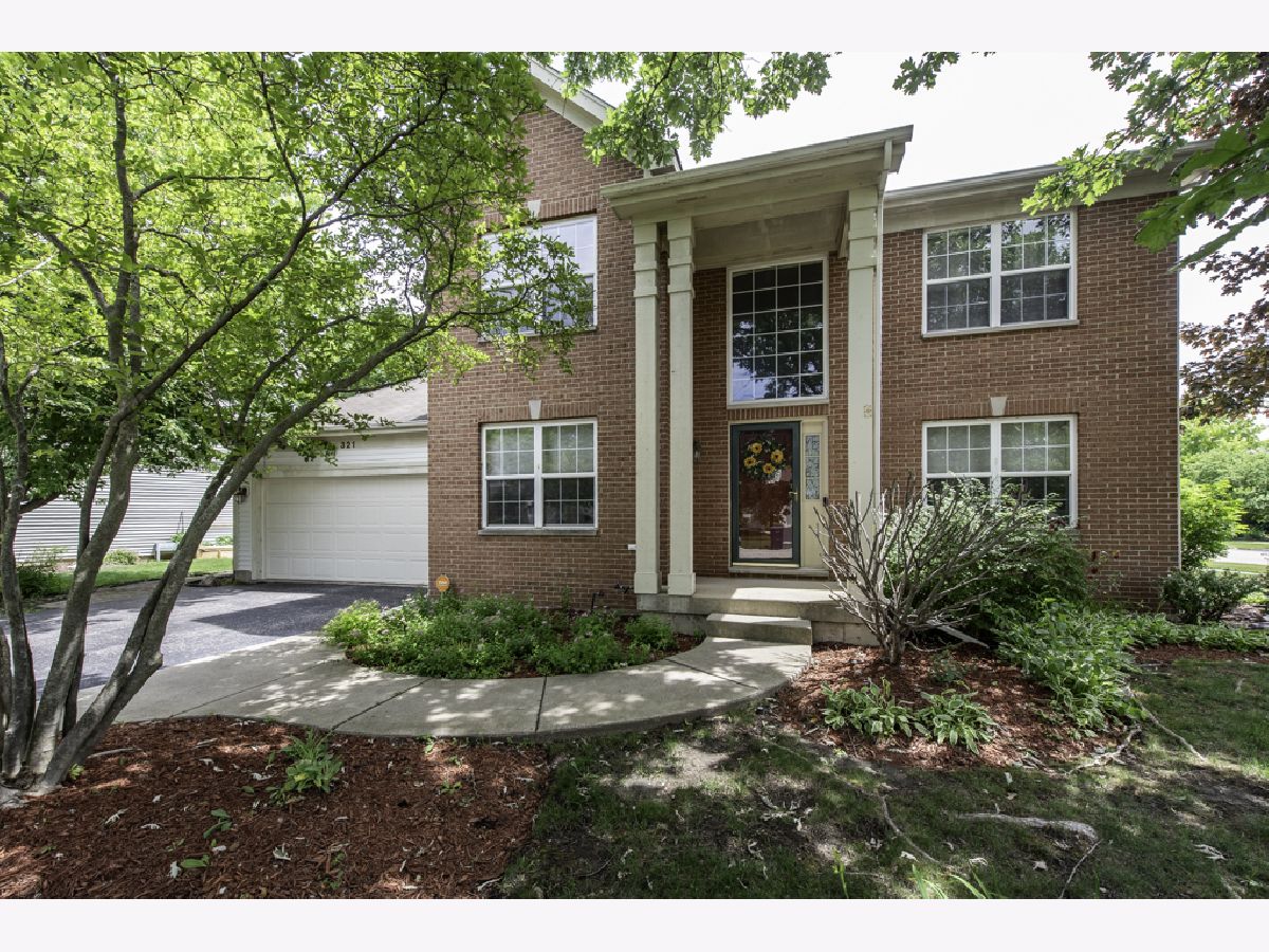 Homes & Townhomes Sold Cedar Crossing Lake Villa Illinois, 321 Hampton