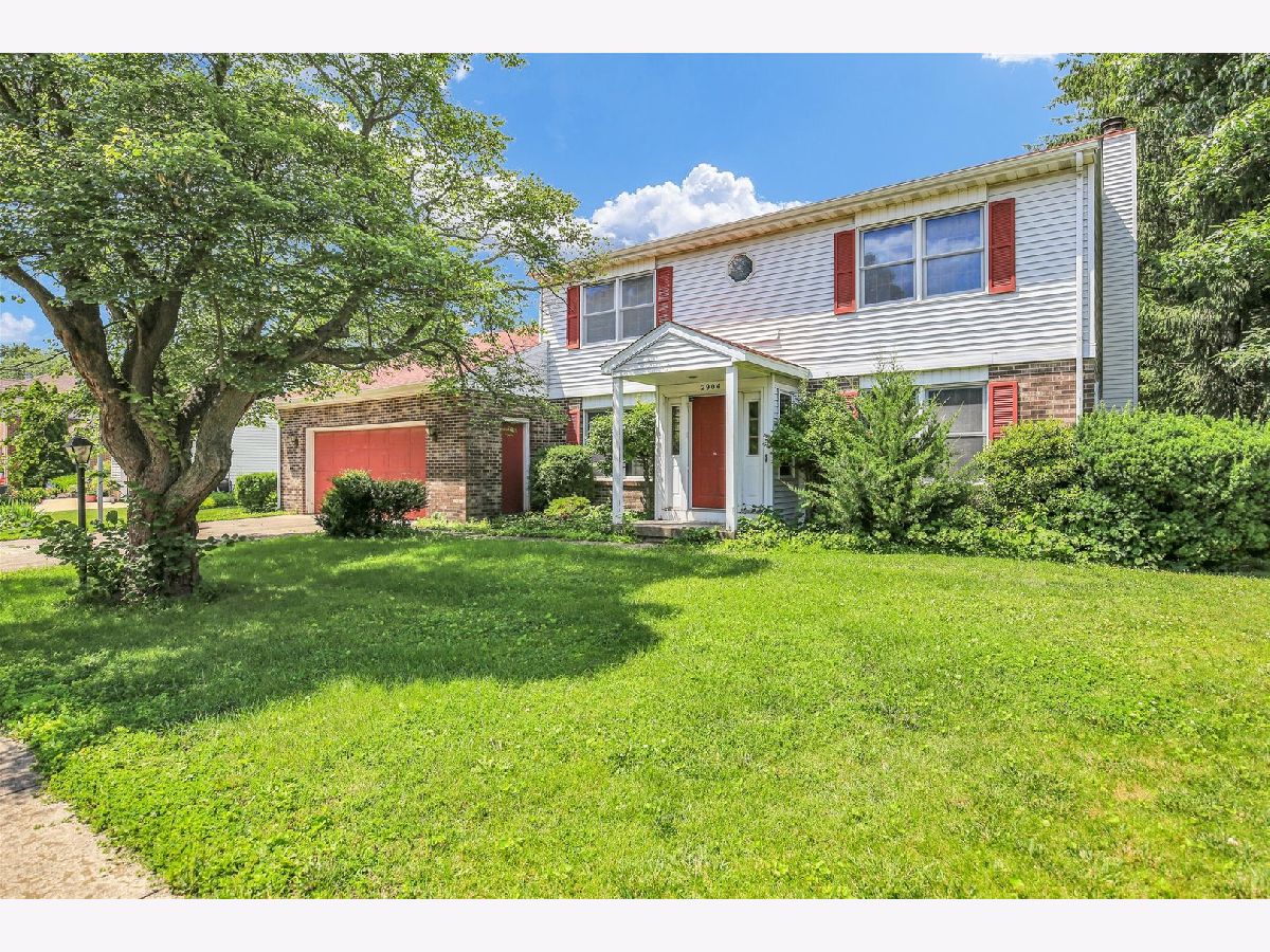 Homes & Condos & Townhomes For Sale Robeson Meadows Champaign Illinois, 2904 Robeson Park Drive
