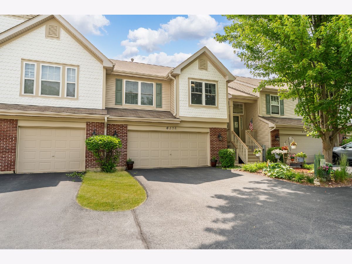 Townhomes Sold Woodland Green Fox Lake Illinois, 6336 Burr Oaks