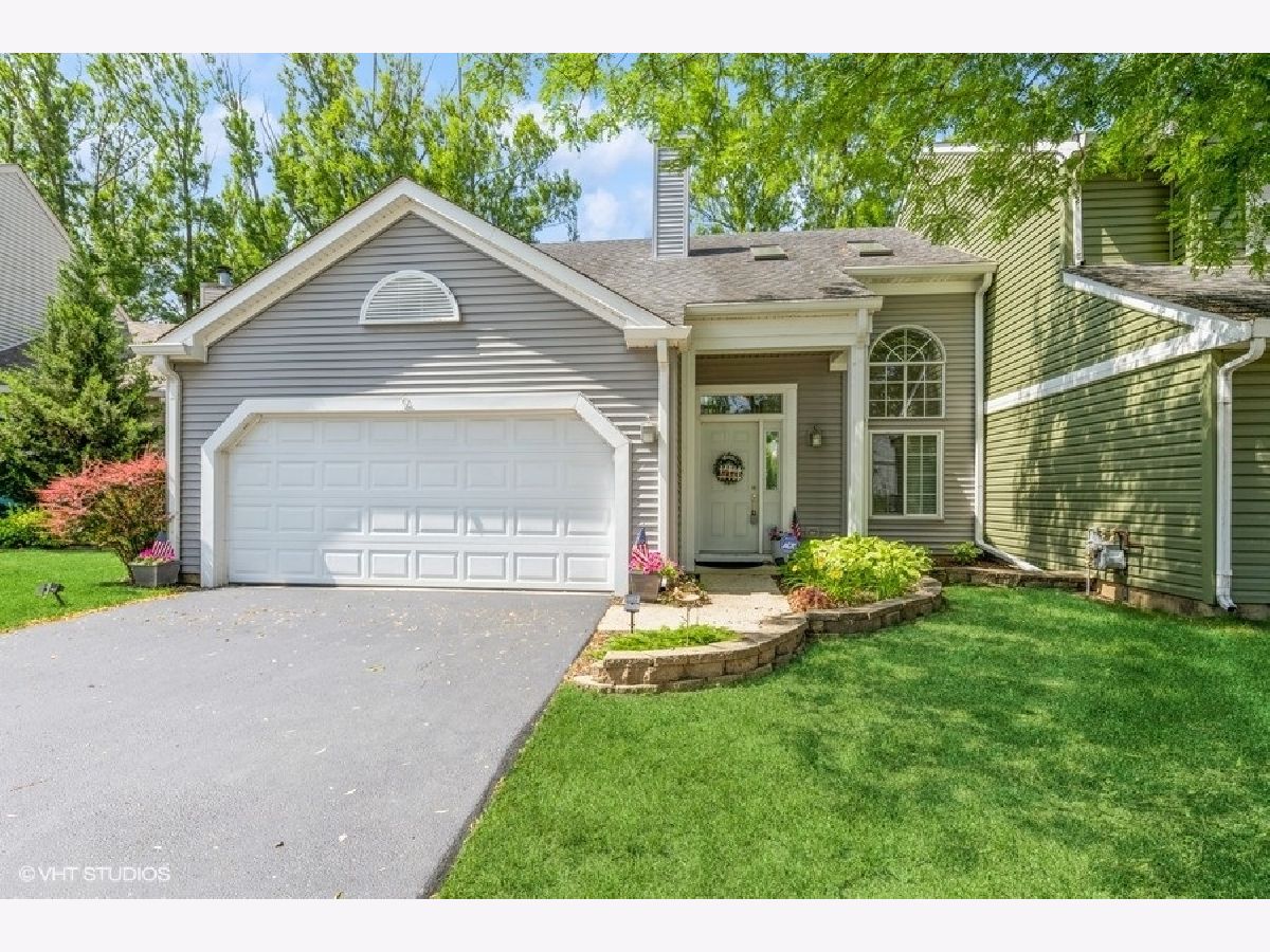  Rented Lake In The Hills Illinois, 9 Larkspur