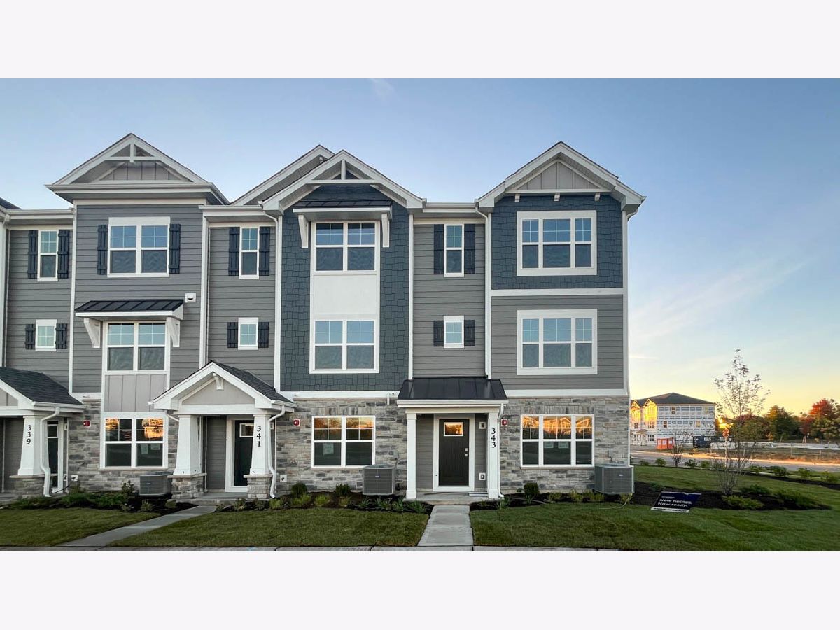  Sold St Charles Illinois, 370 Bridgeview