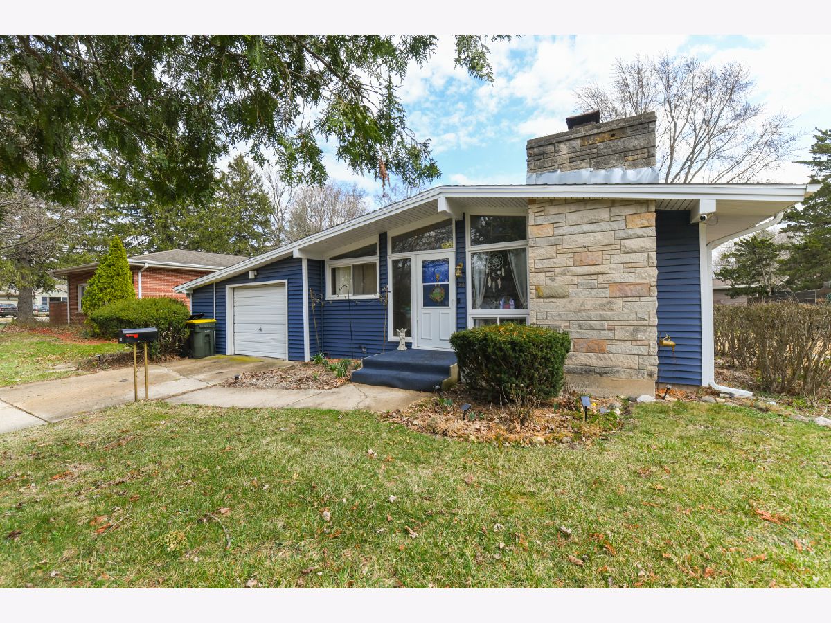  Sold East Dundee Illinois, 144 Crestwood