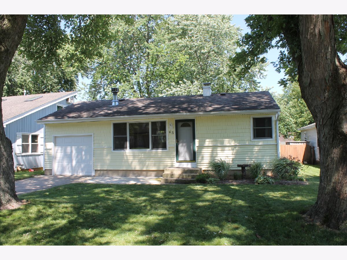  Rented Crystal Lake Illinois, 63 Holly