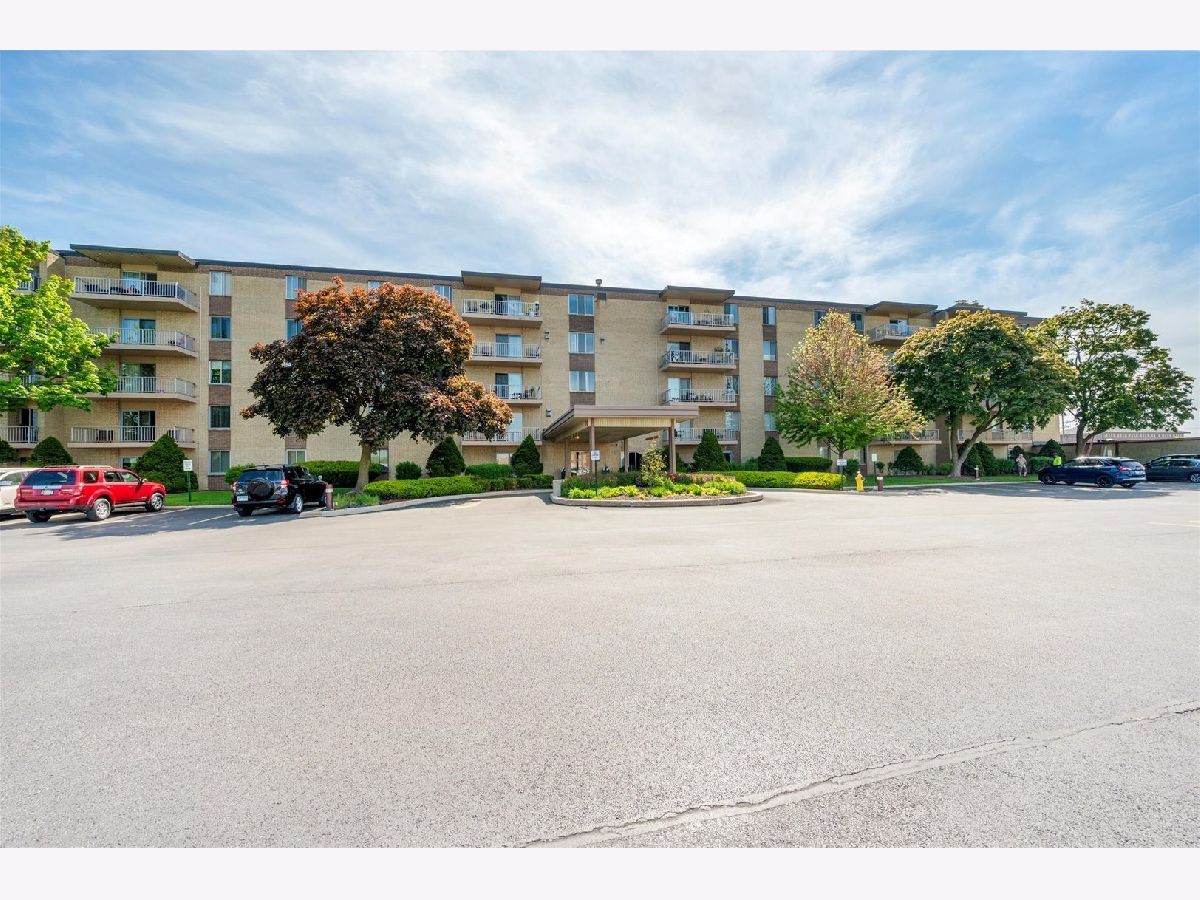 Condominiums Sold Royal York Elmhurst Illinois, 110 Butterfield