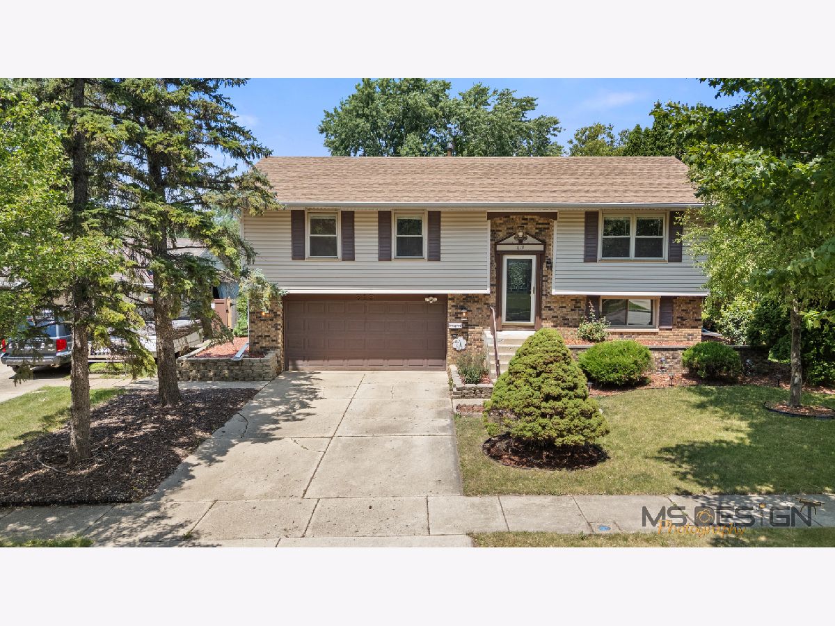  Sold Streamwood Illinois, 819 Stowell
