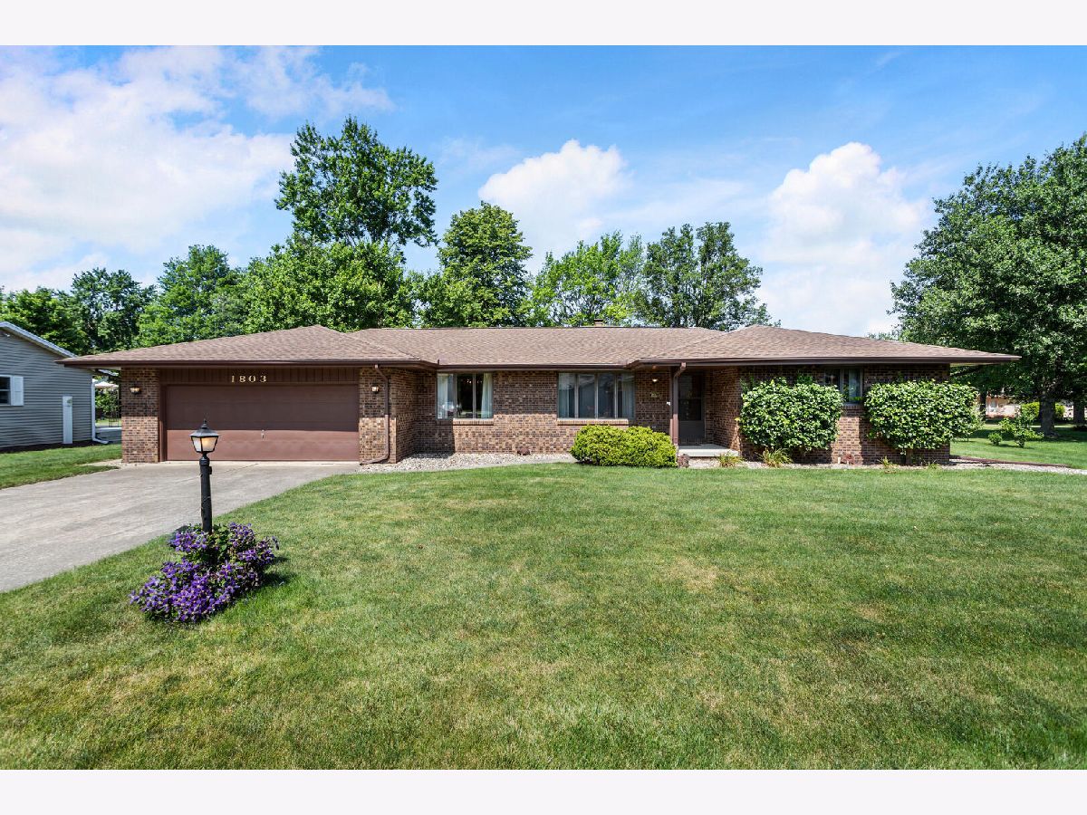  Sold Savoy Illinois, 1803 Lyndhurst