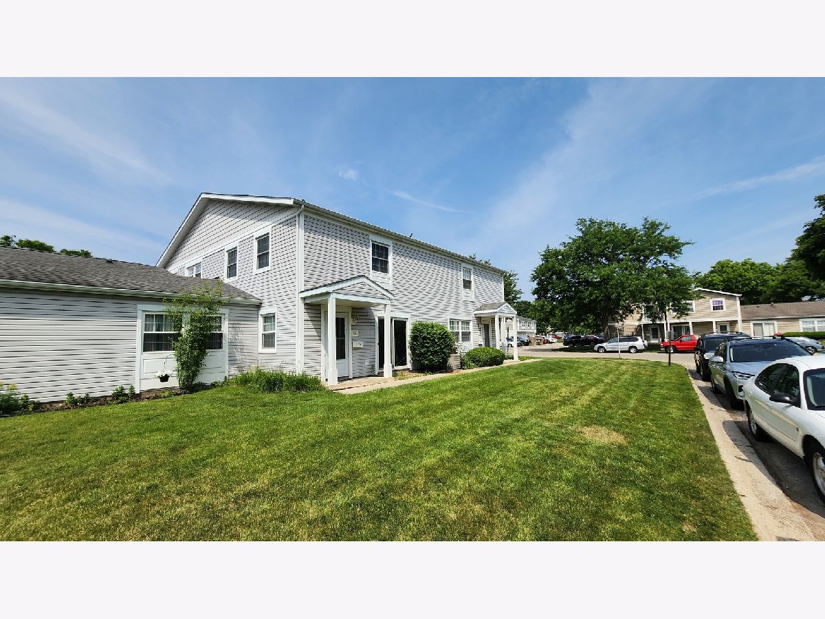 Rented Wheeling Illinois, 653 Hale