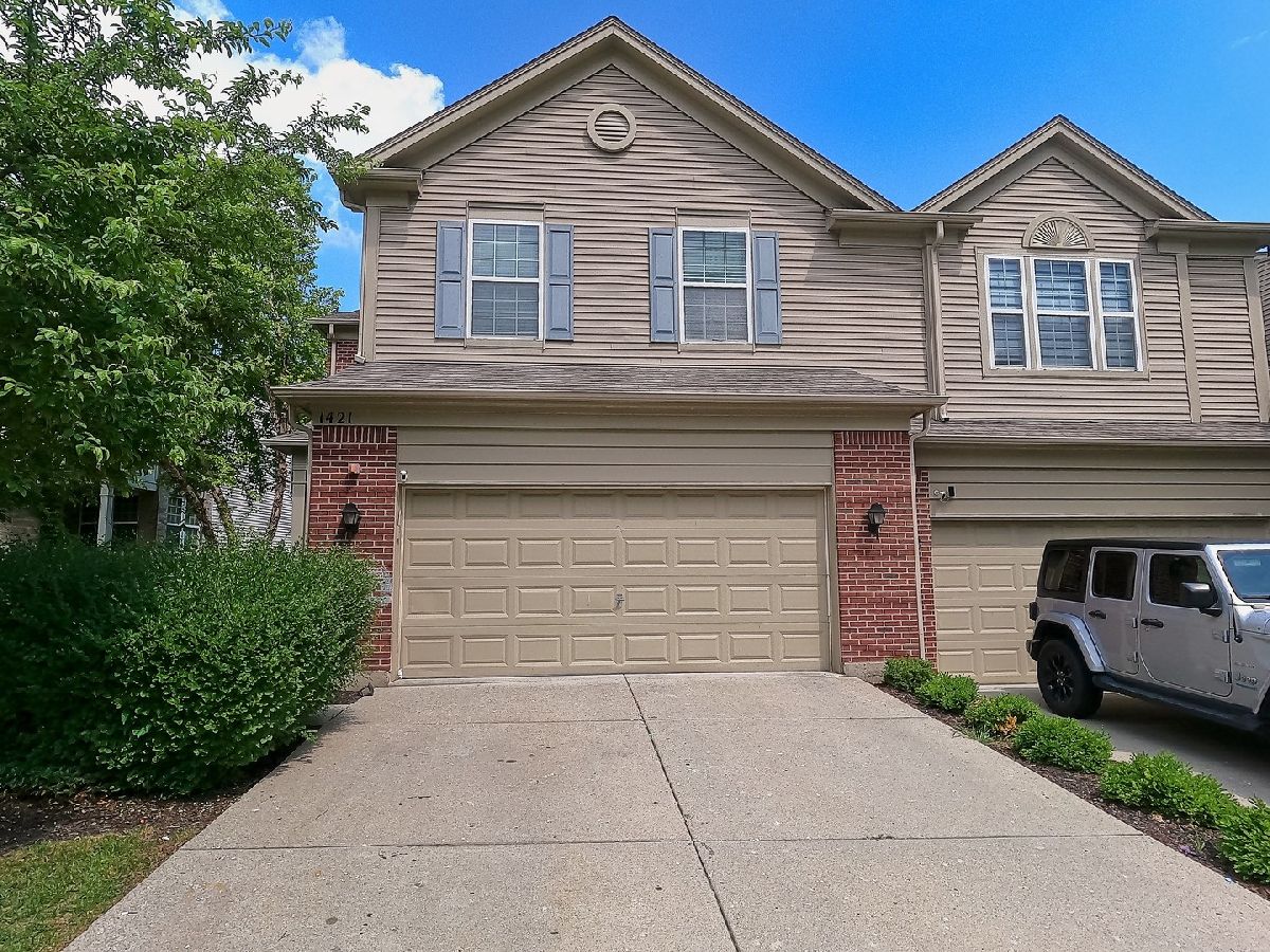 Townhomes & Condos Sold Forest Ridge Streamwood Illinois, 1421 Yellowstone