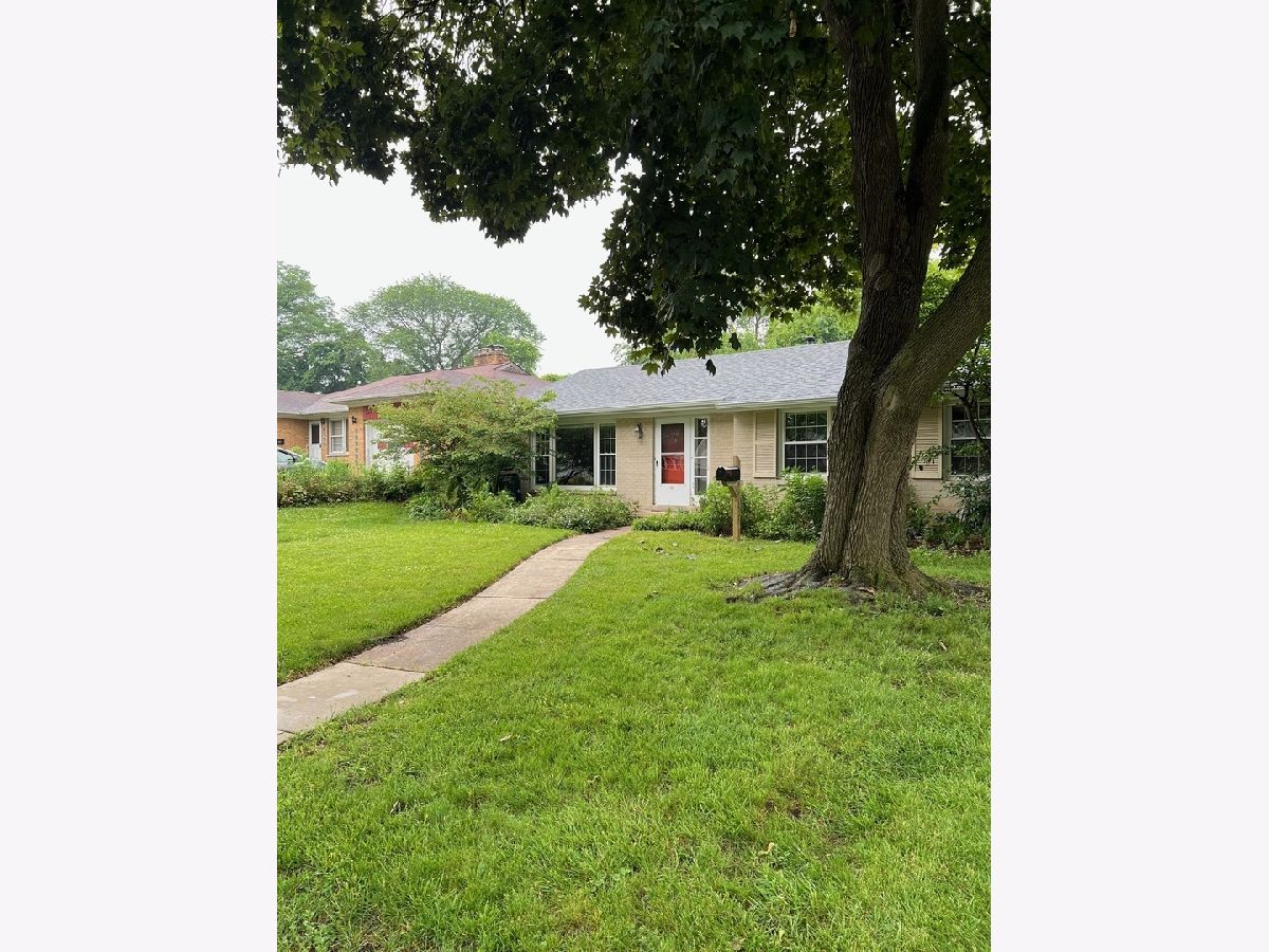  Rented Palatine Illinois, 48 Linden