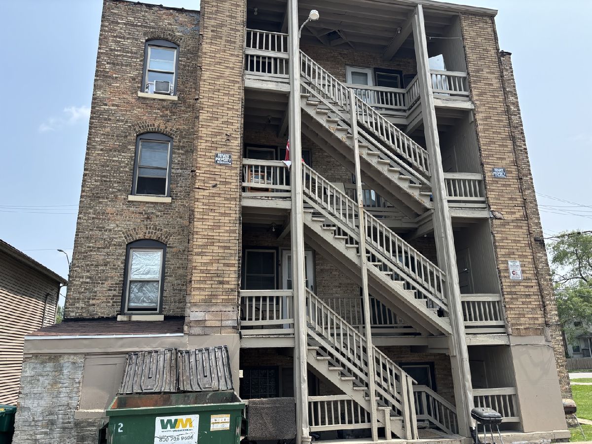  Rented Joliet Illinois, 209 Center