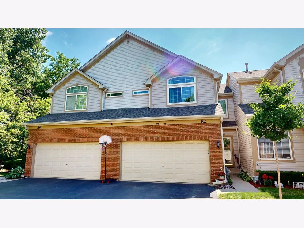  Sold Streamwood Illinois, 82 Southwicke