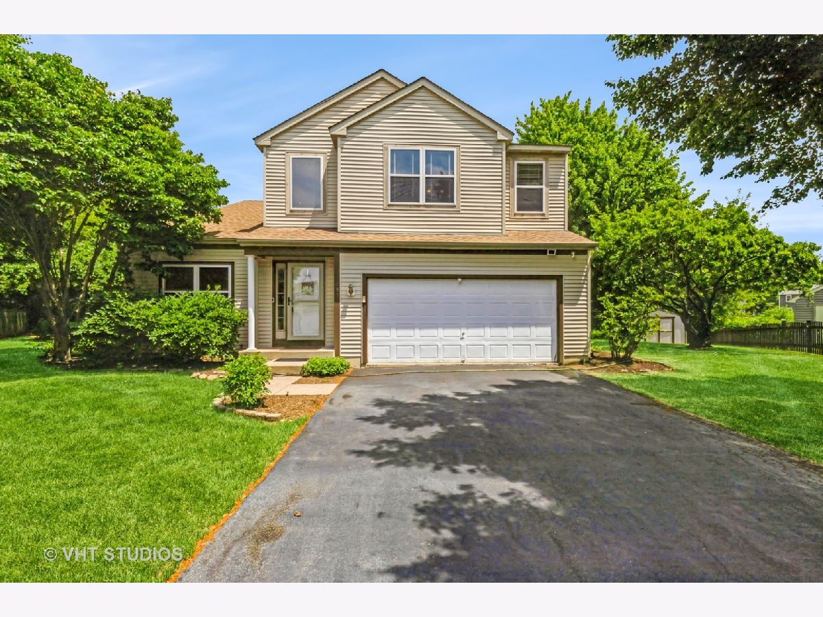 Homes & Townhomes & Condos For Sale Painted Lakes Lake Villa Illinois, 1035 Rushing Court