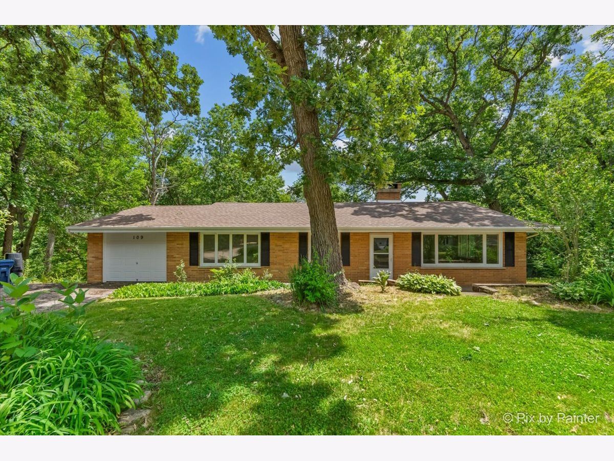  Sold Oakwood Hills Illinois, 109 Woody