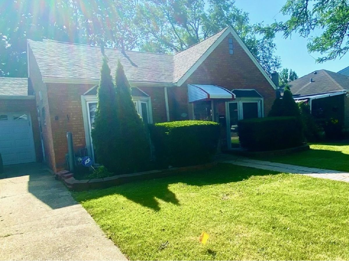  Sold Schiller Park Illinois, 4439 Grace