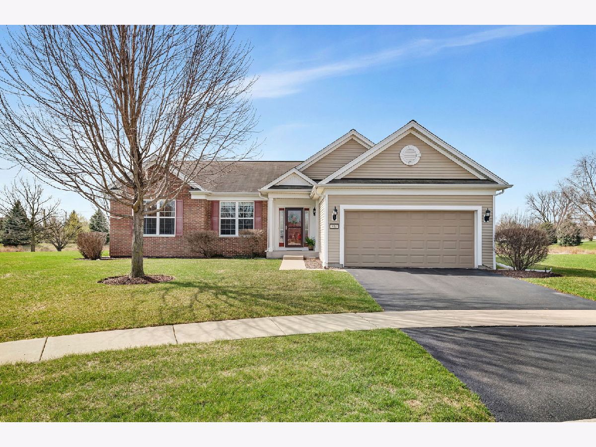  Rented Shorewood Illinois, 814 Glory
