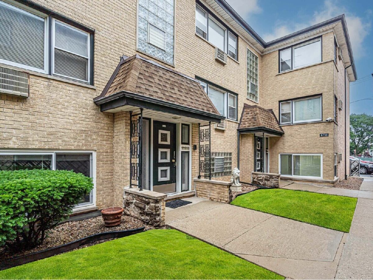  Rented Chicago Illinois, 6751 Olmsted