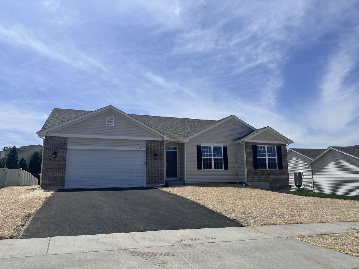  Rented Mchenry Illinois, 2325 Truman