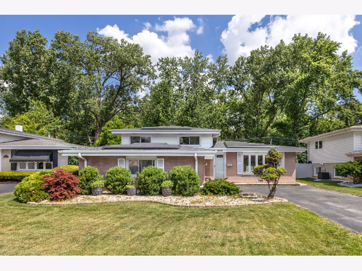  Sold Hickory Hills Illinois, 9070 Shady