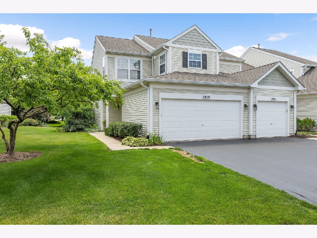 Townhomes & Condos Sold Windridge Naperville Illinois, 2939 White Thorn