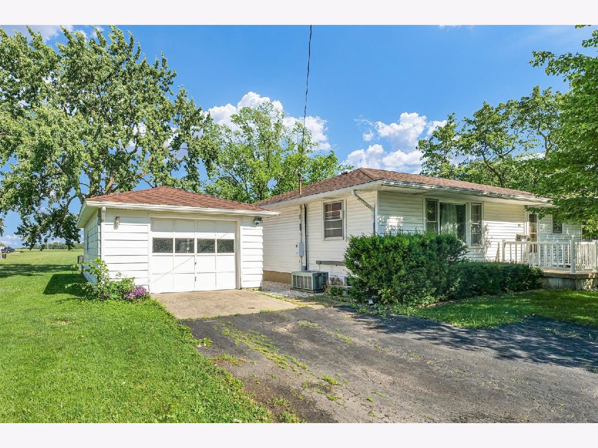  Sold Buckley Illinois, 104 Pine