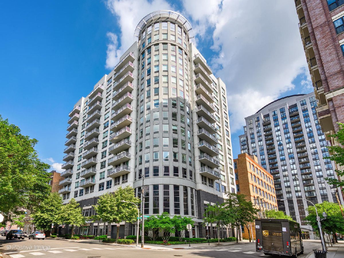Condominiums Sold Huron Pointe Chicago Illinois, 421 Huron