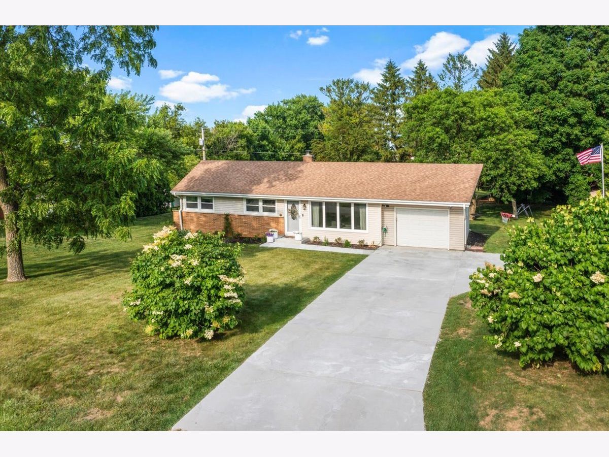 Homes Sold Shady Hill Barrington Illinois, 23463 Meadow
