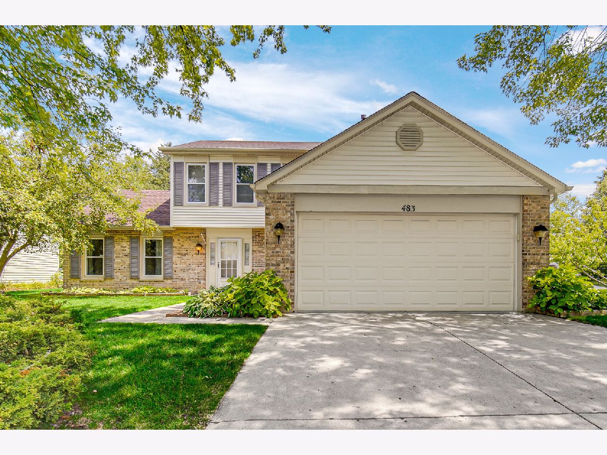 Homes Rented Highland Grove Buffalo Grove Illinois, 483 Highland Grove