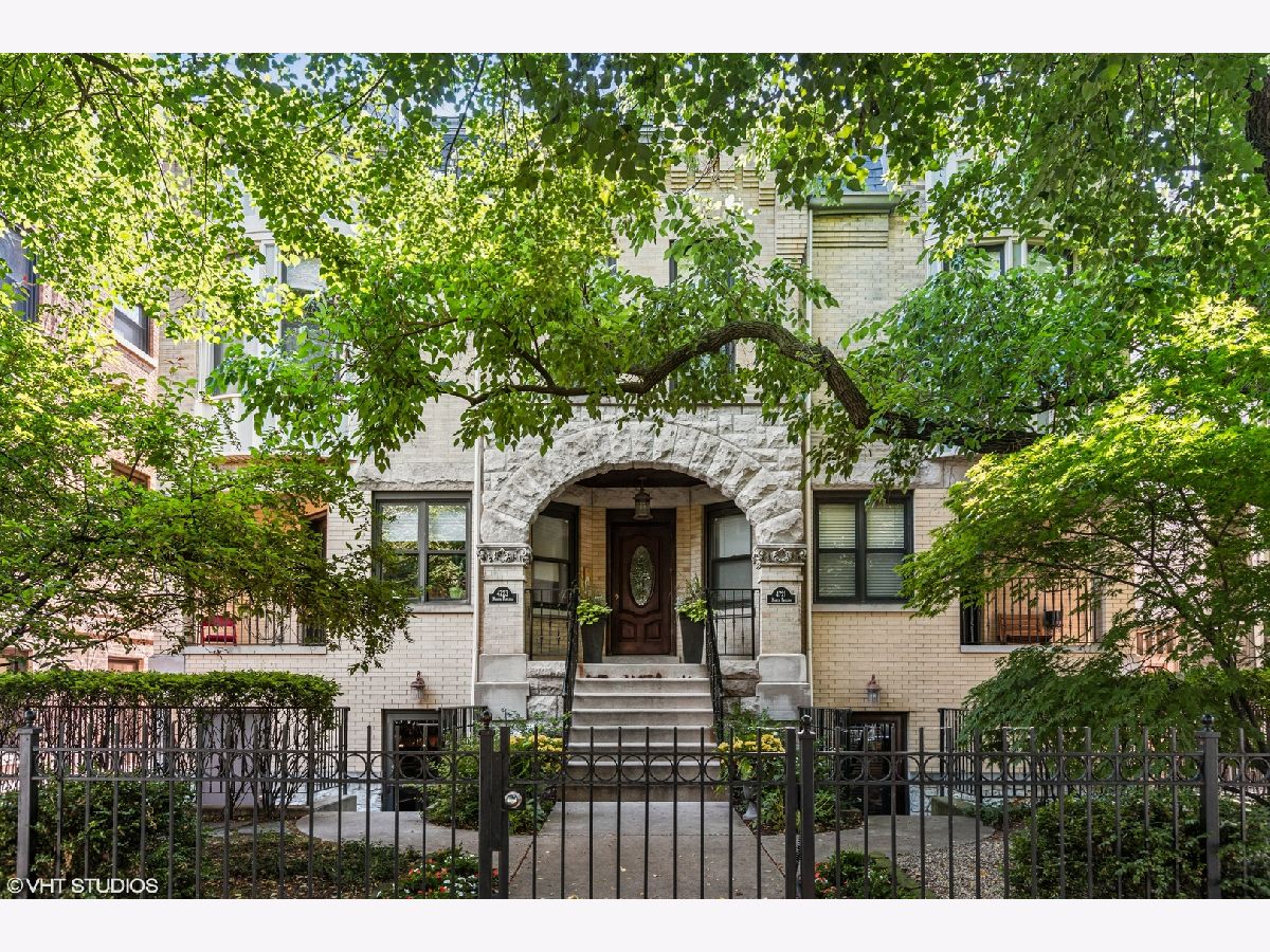  Sold Chicago Illinois, 4723 Paulina