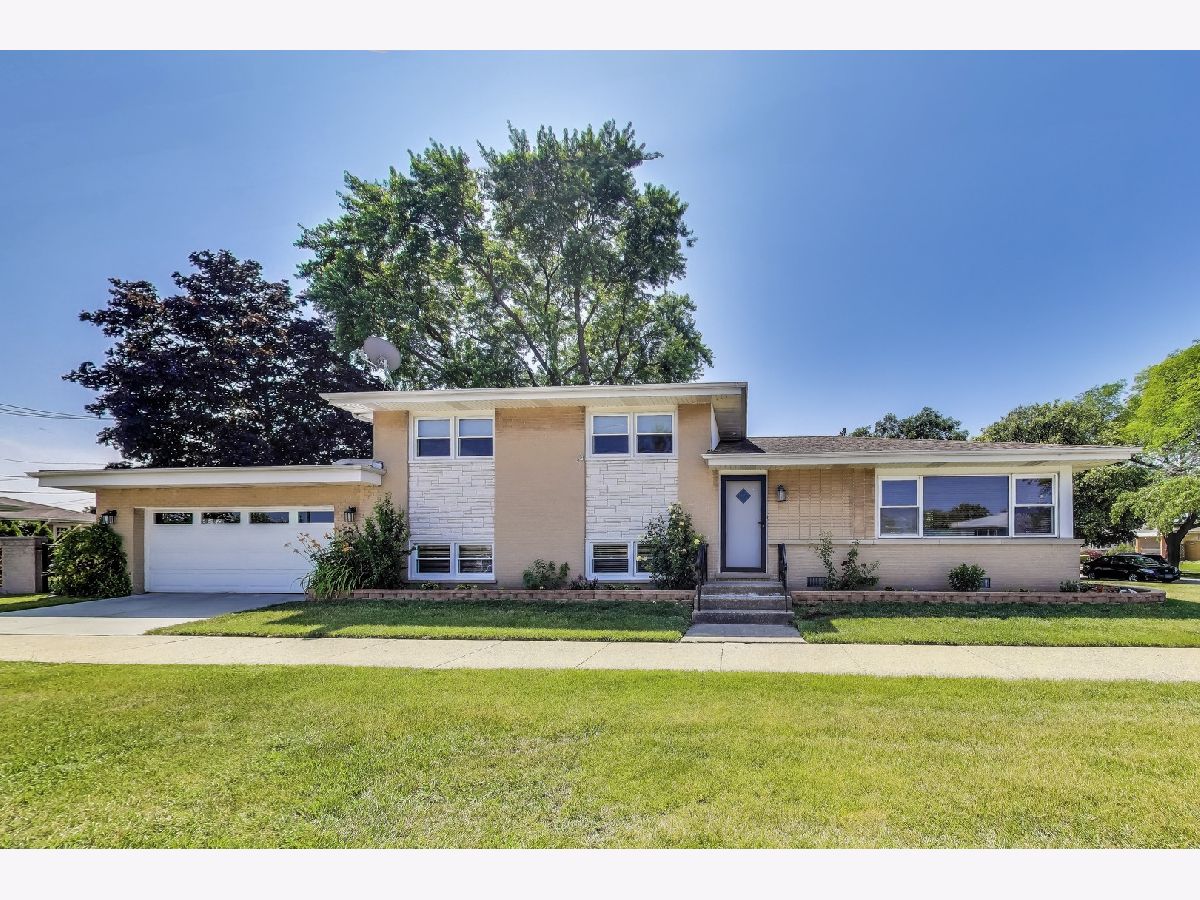  Sold Niles Illinois, 7203 Lill