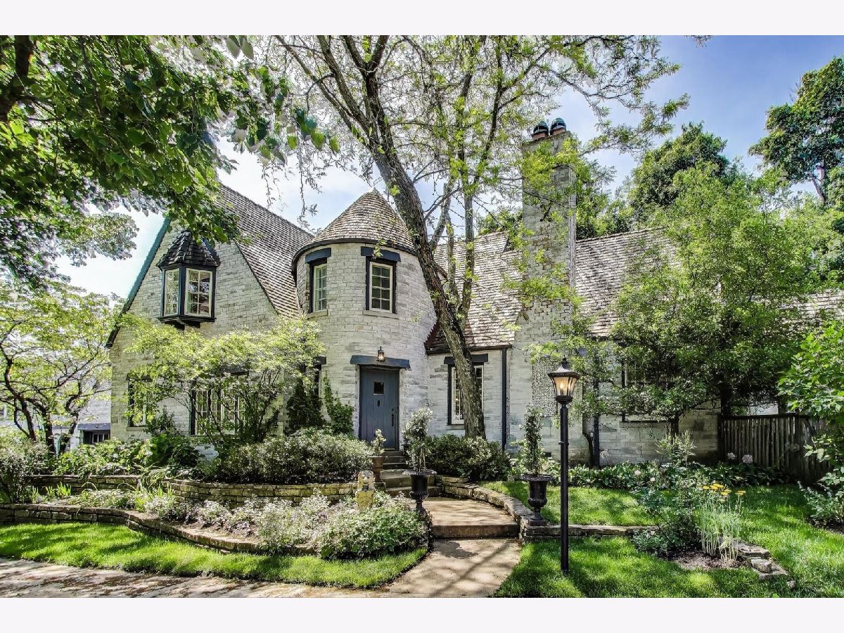  For Sale Kenilworth Illinois, 748 Maclean Avenue