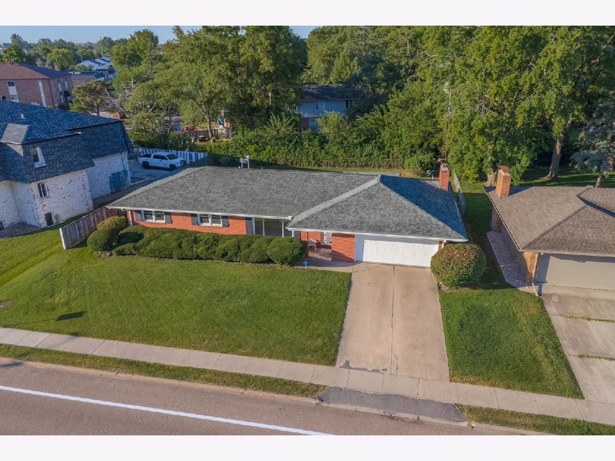  For Sale Bloomington Illinois, 121 Regency Drive