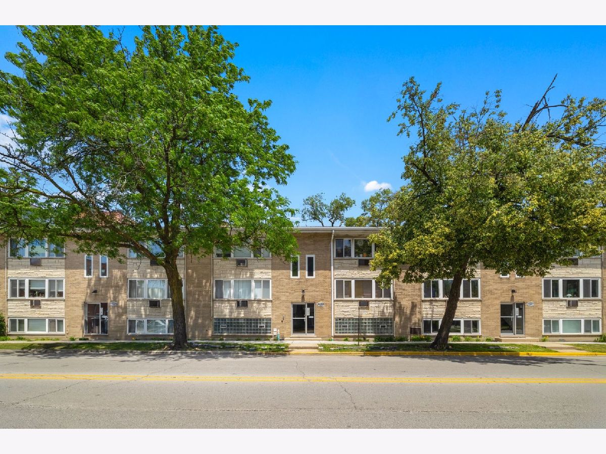  Sold Forest Park Illinois, 7233 Randolph