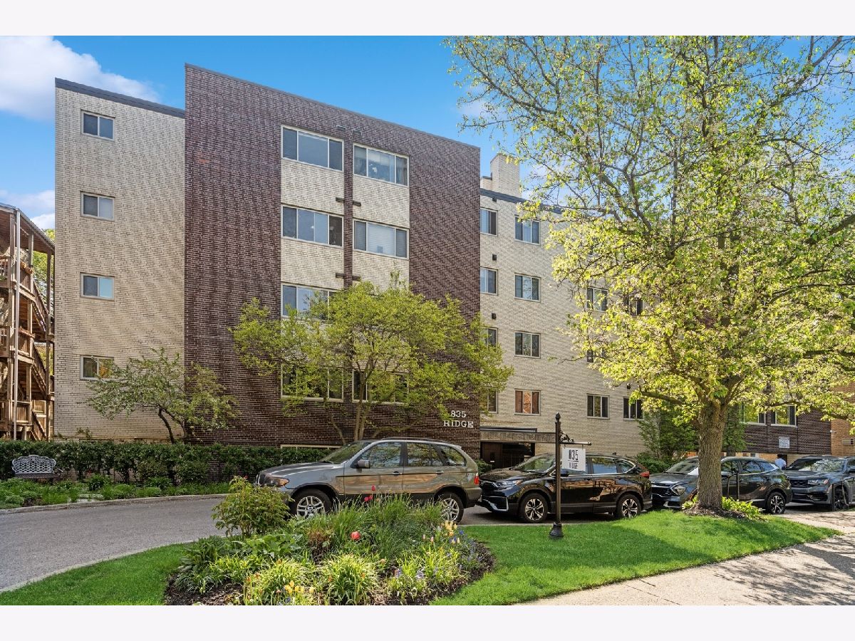  Sold Evanston Illinois, 835 Ridge
