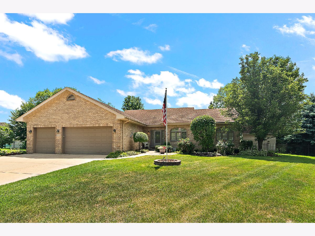 Homes Sold St. Mark Mokena Illinois, 11981 Camelot