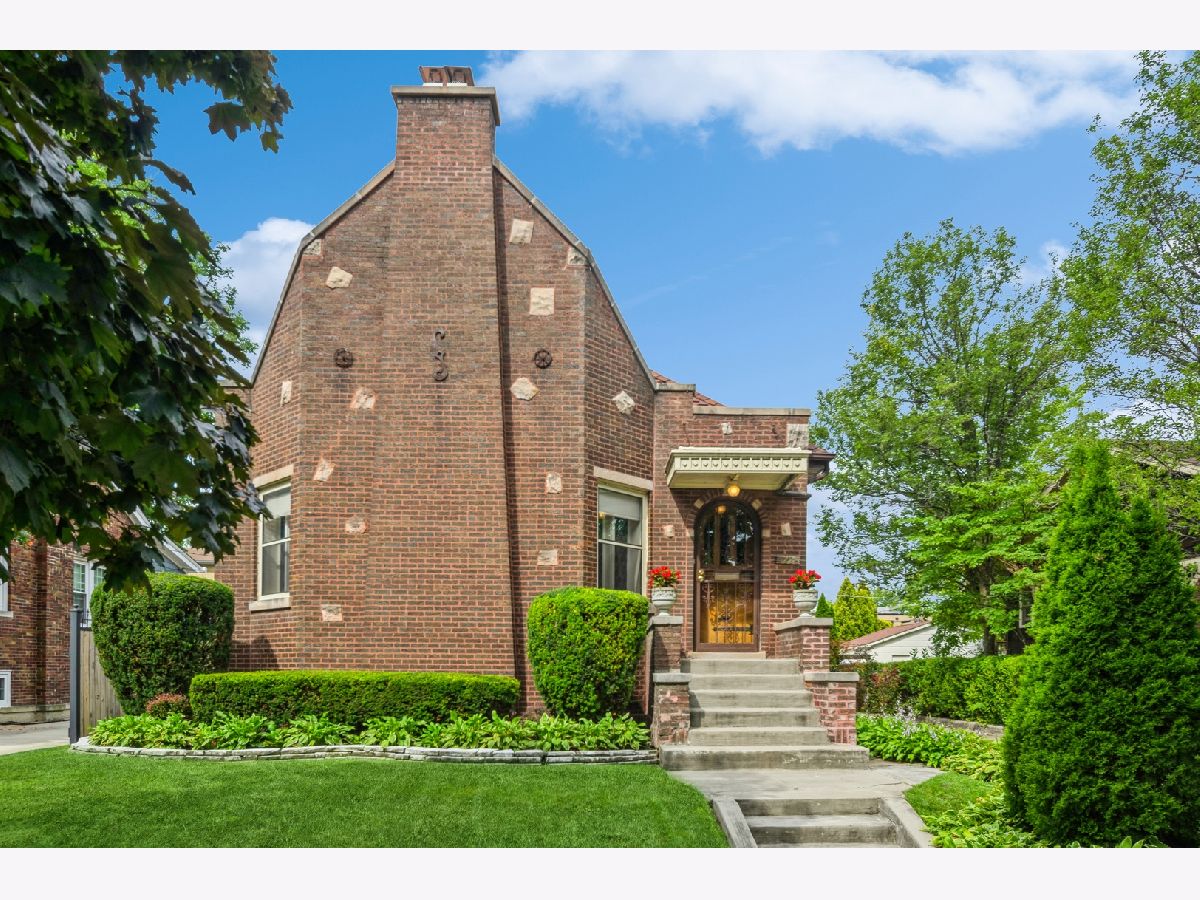 Homes & Condominiums Sold Forest Glen Chicago Illinois, 5228 Laporte