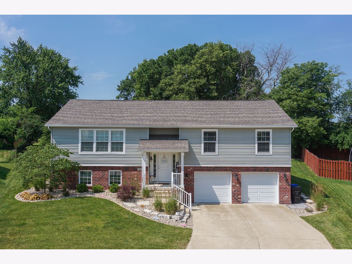  Sold Bloomington Illinois, 2608 Grey Fox