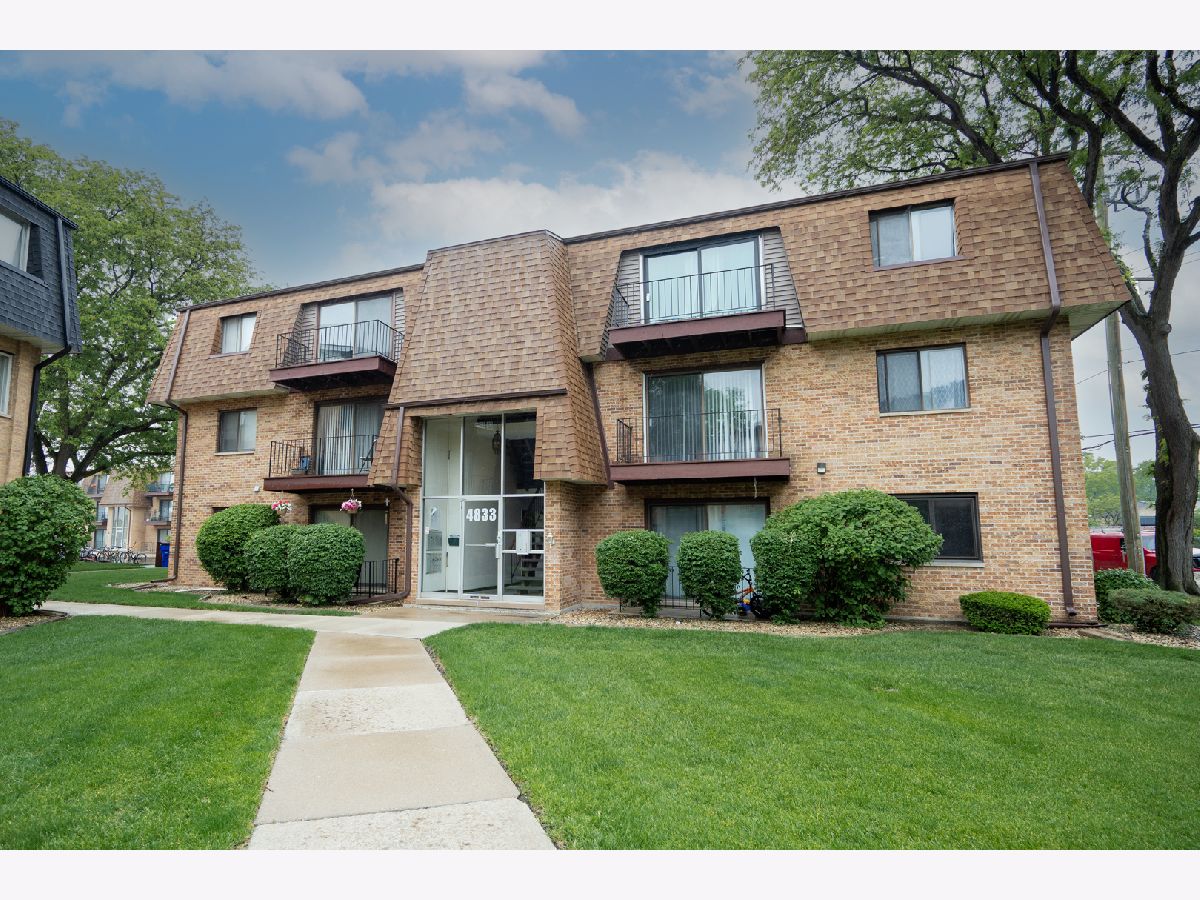 Condominiums Sold Cloister Oak Lawn Illinois, 4833 109th