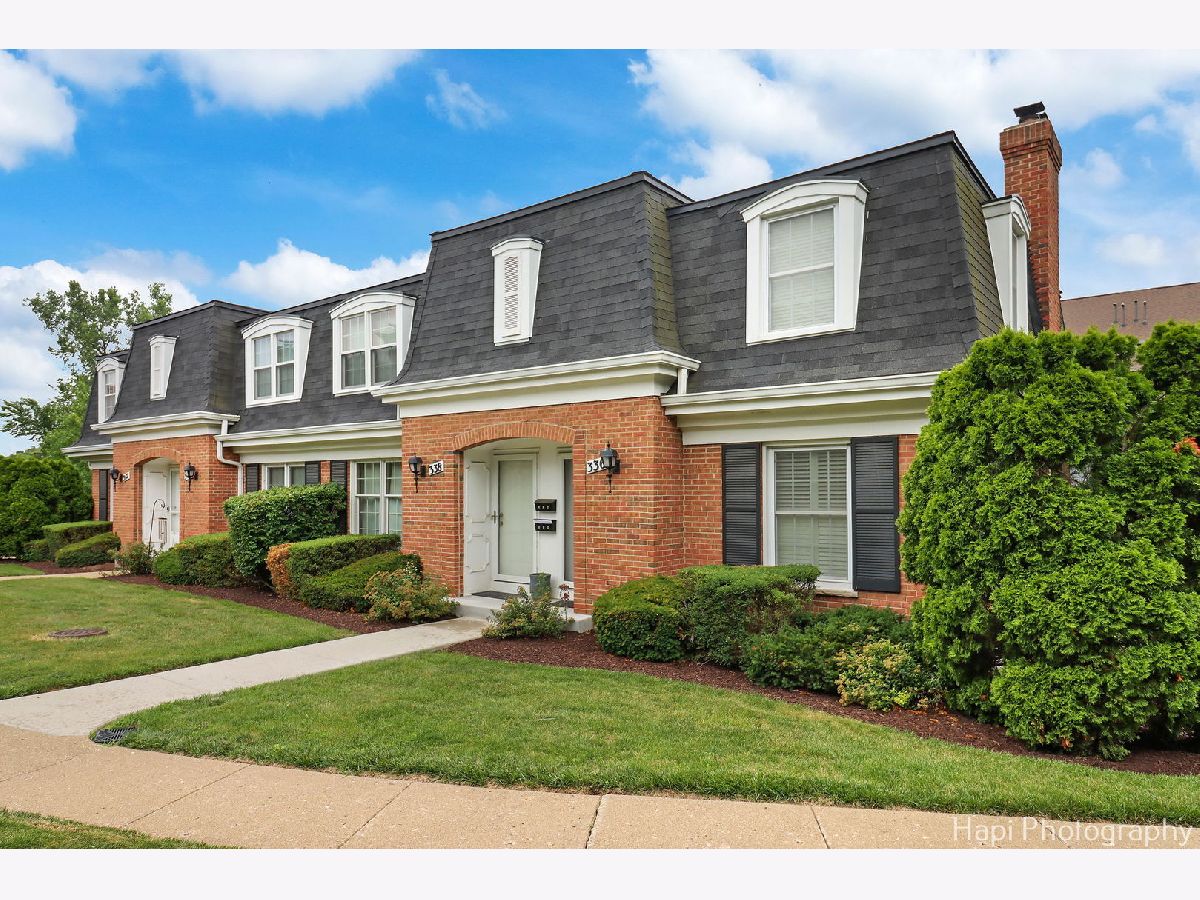 Townhomes For Sale Provincial Manor Barrington Illinois, 336 Eastern Avenue