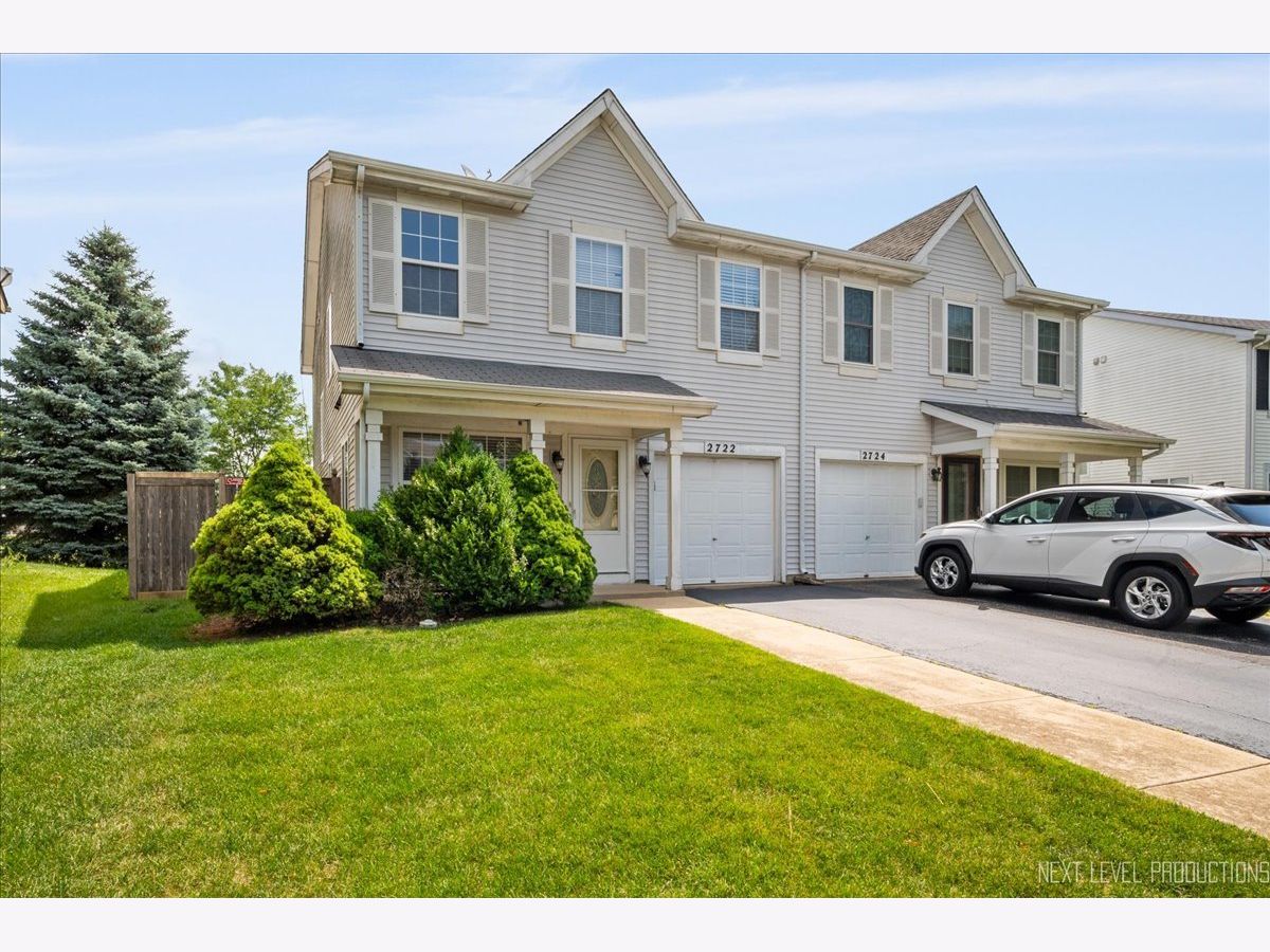 Townhomes & Condos & Homes Rented Woodlake Naperville Illinois, 2722 Cedar Glade