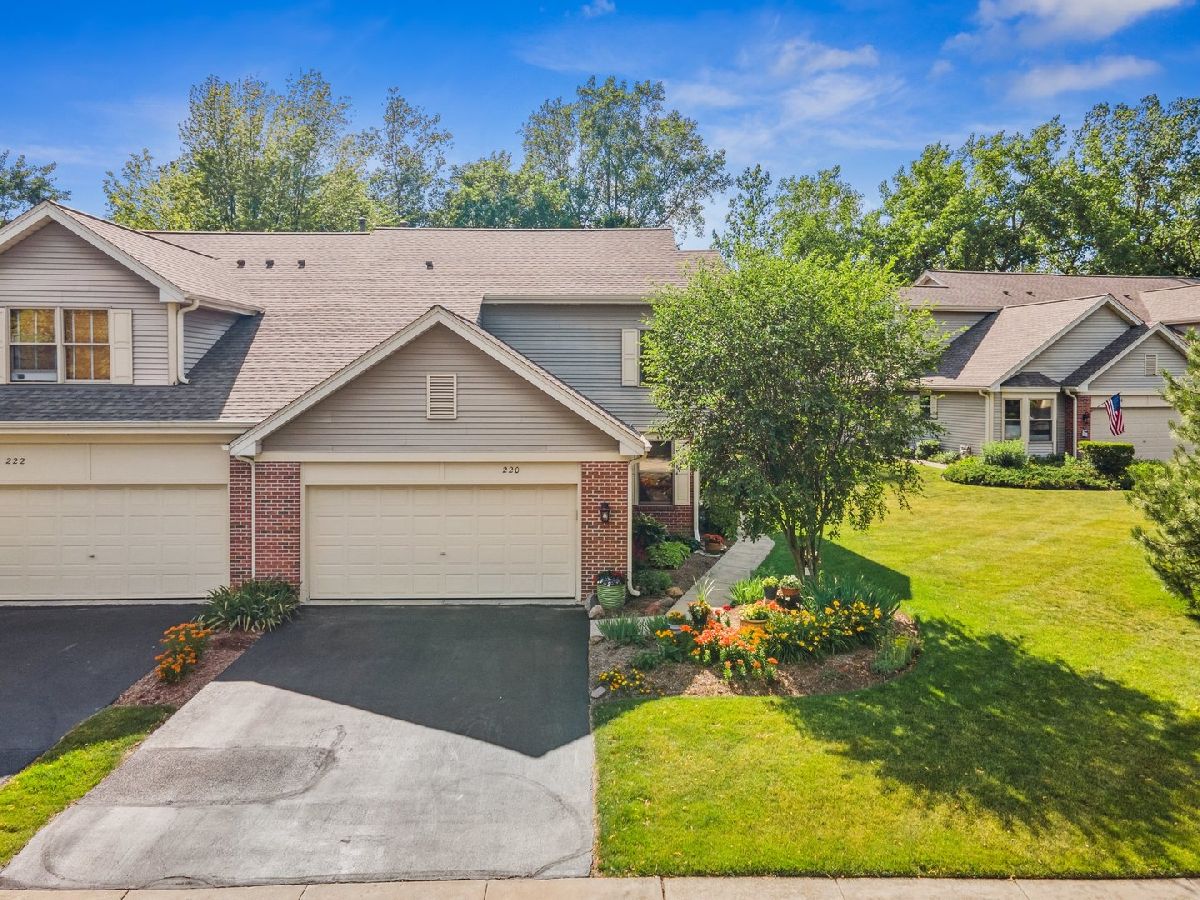 Townhomes Sold Woodboro West Chicago Illinois, 220 Woodboro